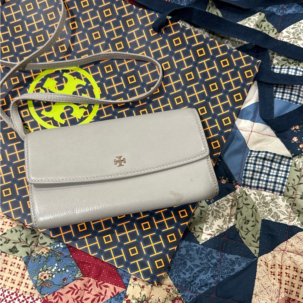 Tory Burch Elegant Gray Crossbody Bag